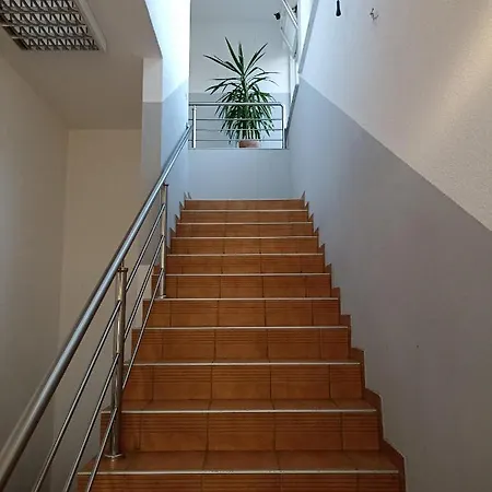 Royal * Bosanski Samac