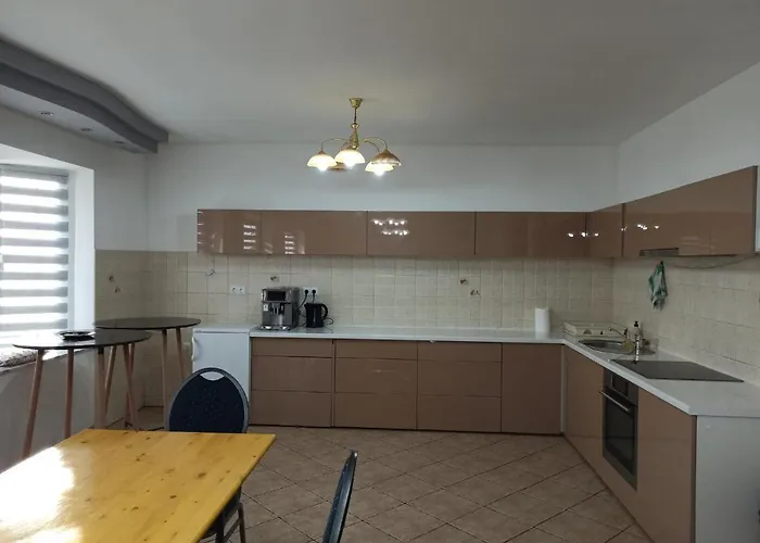 Royal * Bosanski Samac